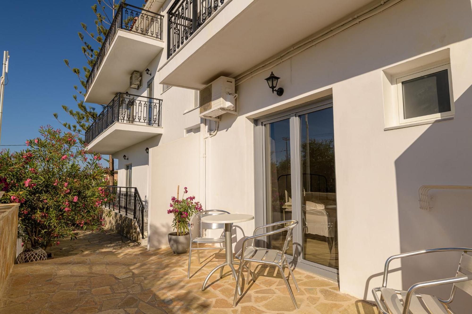 Denise Studios And Apartments Argassi Exteriér fotografie